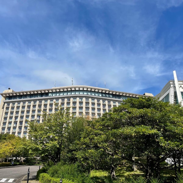 รูปภาพถ่ายที่ Hilton Odawara Resort &amp; Spa โดย Nimsara B. เมื่อ 9/13/2022