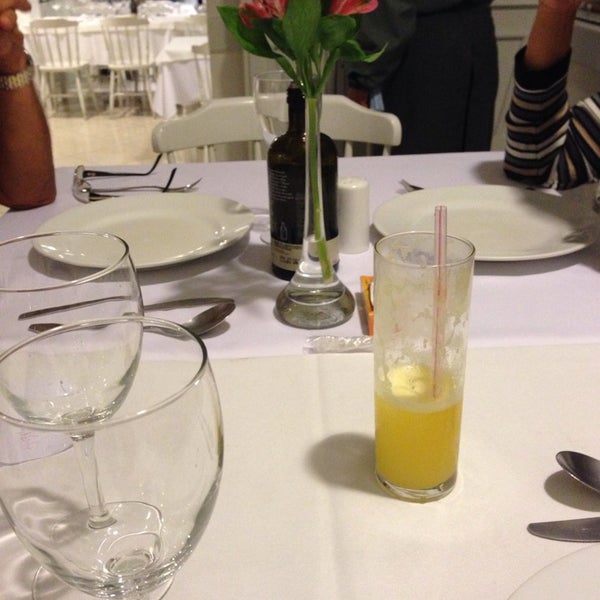 Photo taken at Restaurante Bella Napoli by Luis E. on 4/30/2014