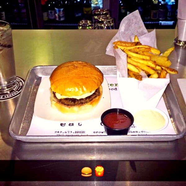 Photo taken at Crow Burger Kitchen by Fares A. on 1/21/2015