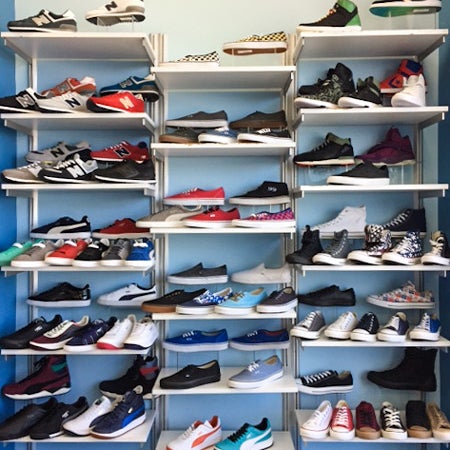 kicksusa closing time