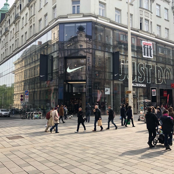 Transparant Verraad club Nike Store Vienna - Sporting Goods Shop in Wien