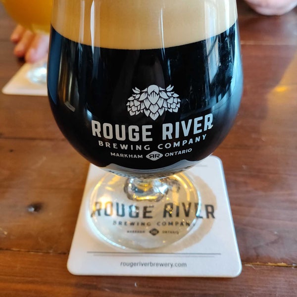 Снимок сделан в Rouge River Brewing Company пользователем Carlos A. 4/2/2022