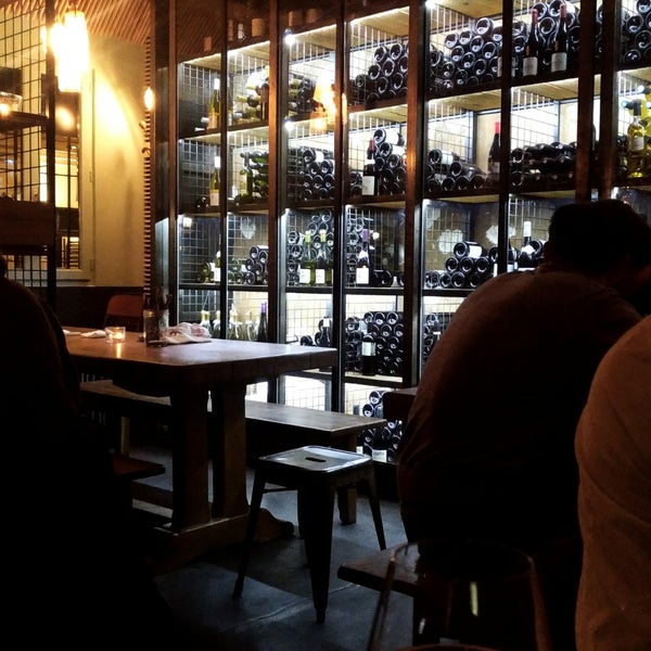 Le Chat Ivre Tapas Restaurant In Paris