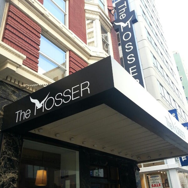 รูปภาพถ่ายที่ The Mosser Hotel โดย Rafael V. เมื่อ 2/14/2013