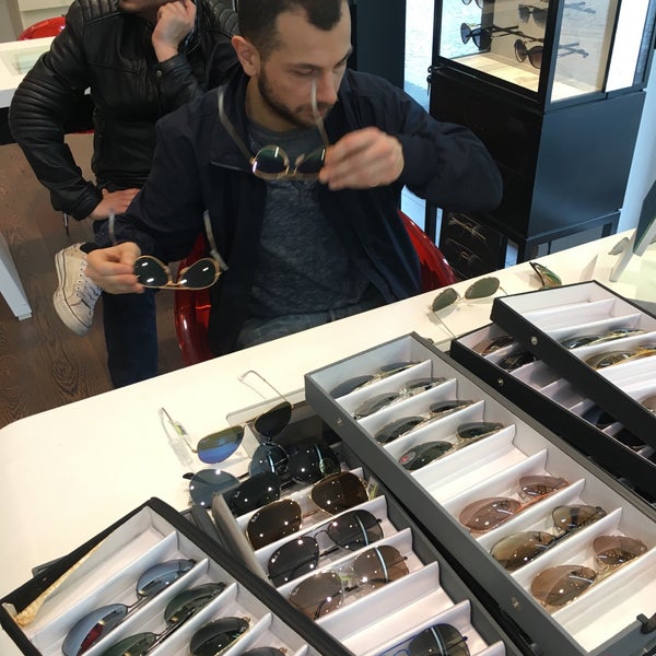 Centro ottico di perna sale