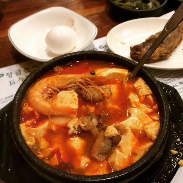 รูปภาพถ่ายที่ Jang Guem Tofu and BBQ House โดย Lucy เมื่อ 12/29/2014