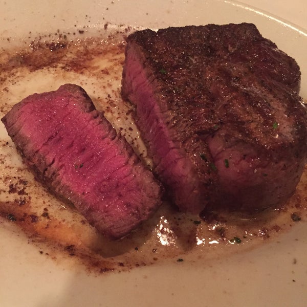 Снимок сделан в Ruth&#39;s Chris Steak House - Buckhead Atlanta пользователем ayako i. 5/1/2015