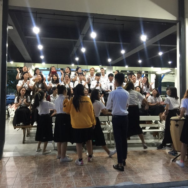 Photos at มหาวิทยาลัยหอการค้าไทย (UTCC) University of the Thai Chamber ...