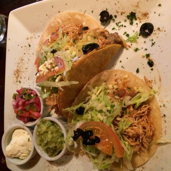 11/24/2014에 Kathryn B.님이 Little Mexico Cantina &amp; Tequila Bar에서 찍은 사진