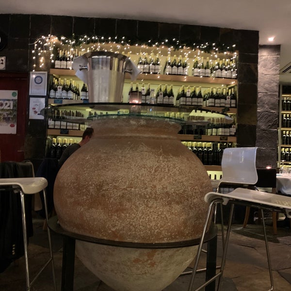 9/30/2021에 Meltem S.님이 Sensus Şarap &amp; Peynir Butiği에서 찍은 사진