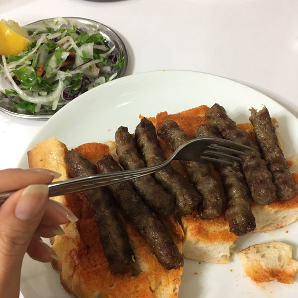 1/21/2017にDeniz Z.がDostol Kebap Salonuで撮った写真