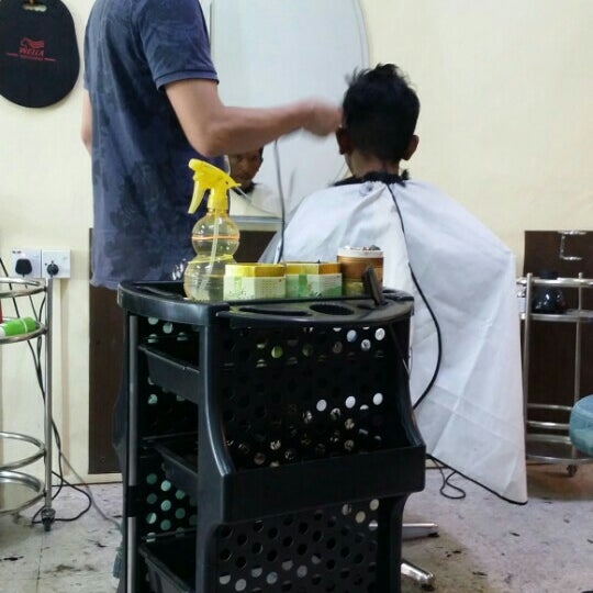 Photos At Tommy Hair Salon 16 Visitors