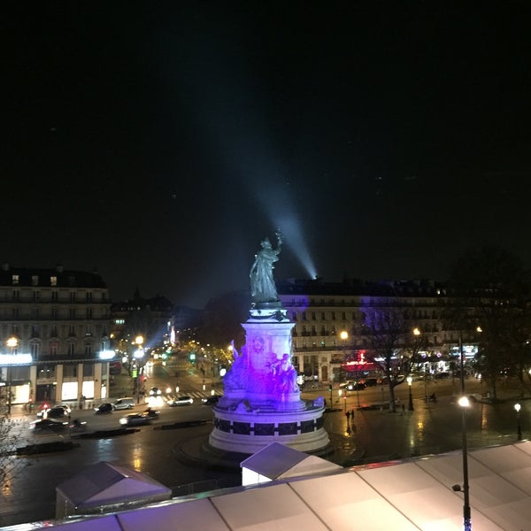 Photo taken at Hôtel Crowne Plaza by Vinciane D. on 12/11/2016
