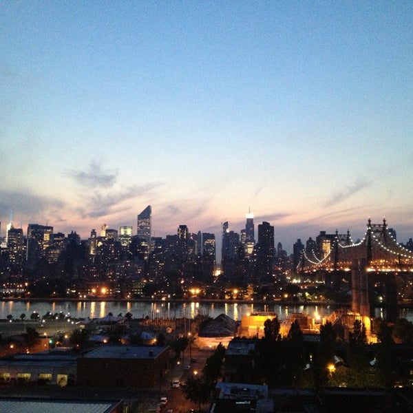 รูปภาพถ่ายที่ Z NYC Hotel โดย Alessandra_A เมื่อ 8/22/2013