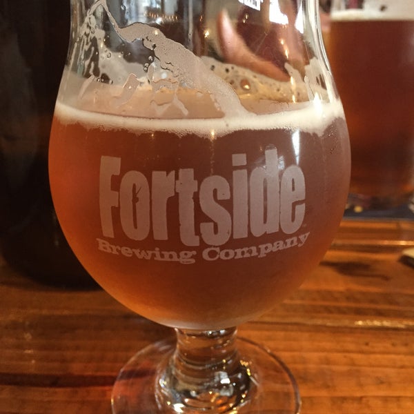 9/5/2015에 Gayle S.님이 Fortside Brewing Company에서 찍은 사진
