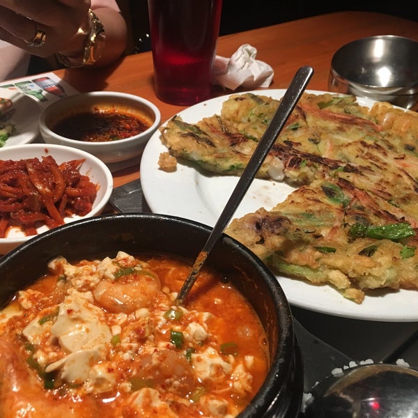 Yetnal Dduk Jib Korean Restaurant in Ellicott City