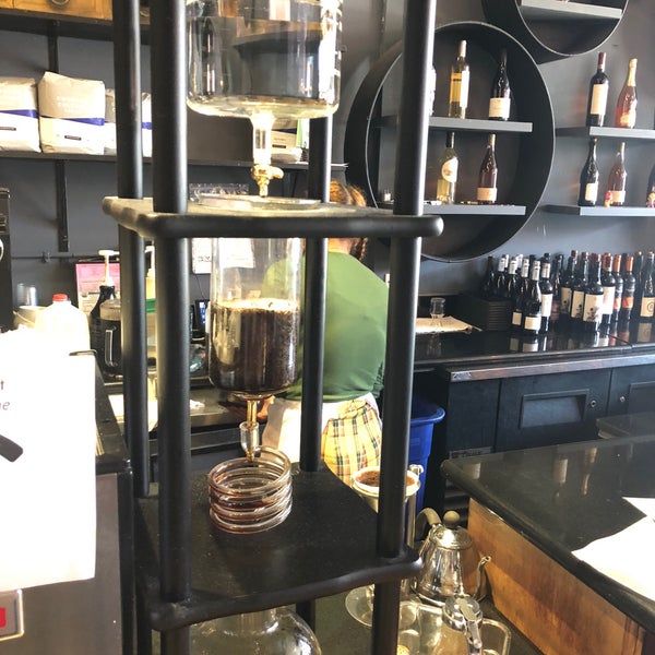 9/8/2018にRuslan A.がVinyl Coffee &amp; Wine Barで撮った写真