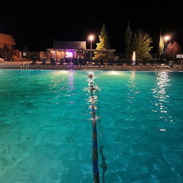 Foto scattata a Fairmont Hot Springs Resort da Ruslan A. il 9/14/2021