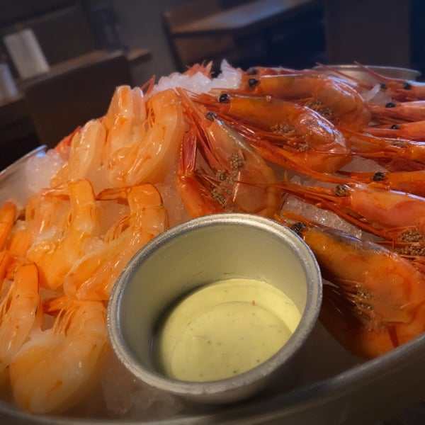 Photo prise au Boston Seafood &amp; Bar par Гюльчатай le10/10/2021