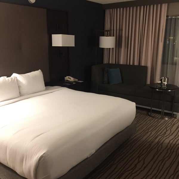 Photo taken at DoubleTree by Hilton Hotel Newark Airport by Ziv S. on 2/14/2018