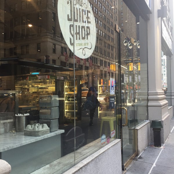 Foto tirada no(a) The Juice Shop por Brittany G. em 8/11/2016