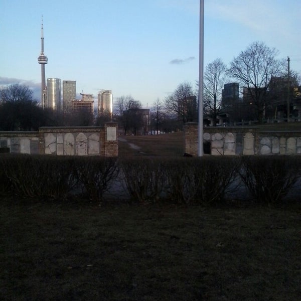 Military Burial Ground (Garrison Park)