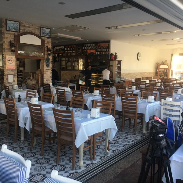 Foto diambil di Burç Restaurant oleh Burak F. pada 11/28/2019