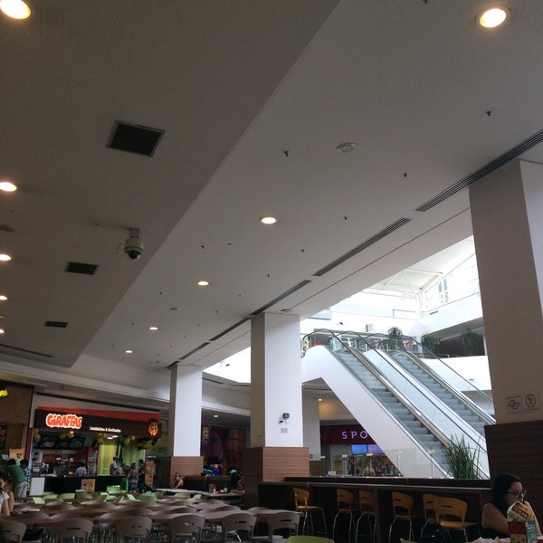 รูปภาพถ่ายที่ Shopping Center Penha โดย Adson B. เมื่อ 11/26/2016