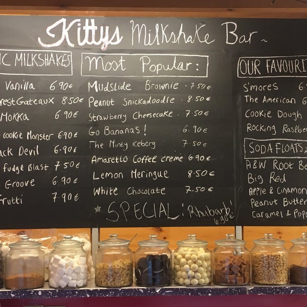 Foto tirada no(a) Kitty&#39;s Milkshake Bar por Juhani P. em 6/2/2017
