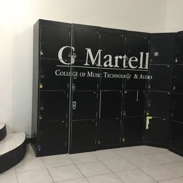 รูปภาพถ่ายที่ G Martell College of Music Technology &amp; Audio โดย Sergio M. เมื่อ 1/23/2017