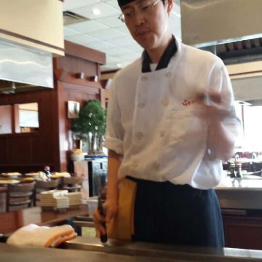 Photo taken at Sakura Japanese Steak, Seafood House &amp; Sushi Bar by Jay Y. on 4/9/2014