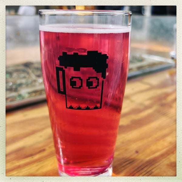 Photo taken at 8 Bit Brewing Co by Suze on 7/2/2022