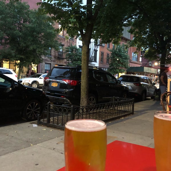 Photo taken at Threes @ Franklin + Kent by Mary L. on 6/29/2019