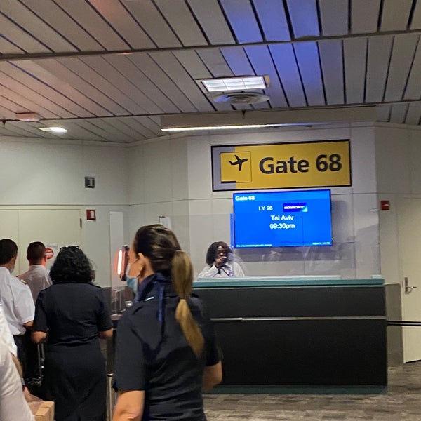 Gate B68 Newark Airport and Port Newark 0 tips
