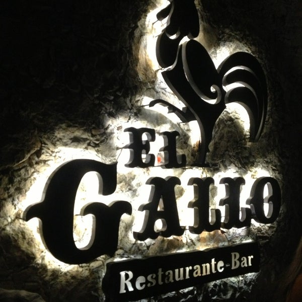 รูปภาพถ่ายที่ El Gallo โดย Marco C. เมื่อ 4/14/2013