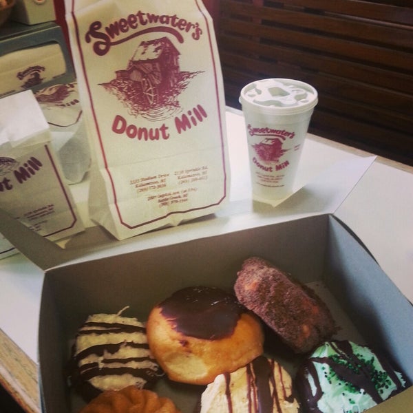 Photo taken at Sweetwater&#39;s Donut Mill by Abby G. on 8/19/2014