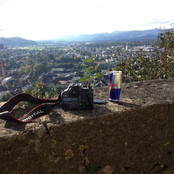 รูปภาพถ่ายที่ Schloss Lenzburg โดย Cetin Ö. เมื่อ 10/13/2013