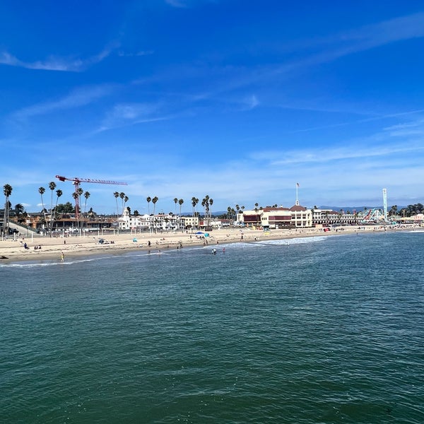 Photo taken at Santa Cruz Beach Boardwalk by Zafer D. on 9/18/2023
