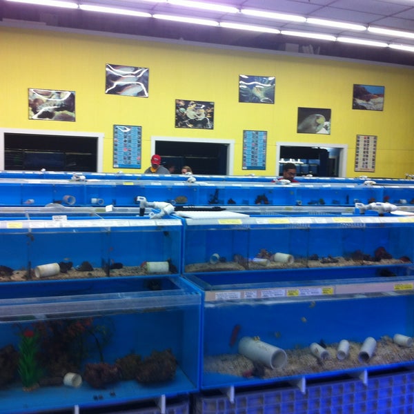 Photo taken at That Fish Place - That Pet Place by Anthony on 5/4/2013
