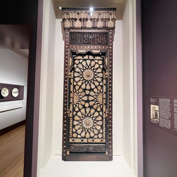 Foto diambil di Museum of Fine Arts oleh Mohammad pada 10/14/2023