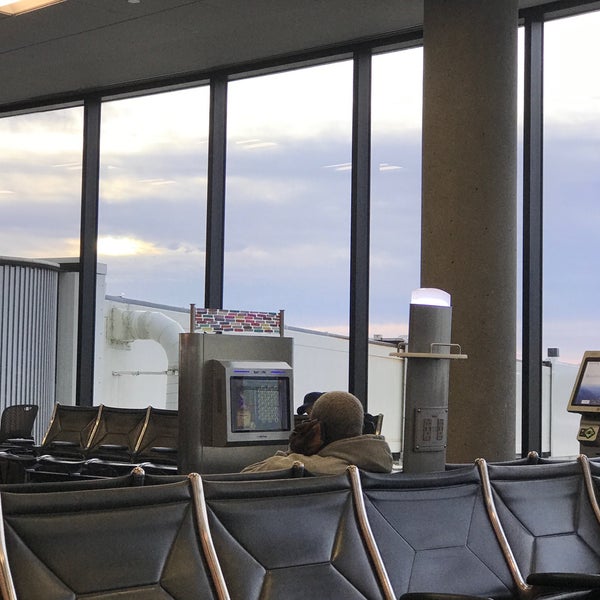 2/14/2019 tarihinde Michael L. F.ziyaretçi tarafından Tampa International Airport (TPA)'de çekilen fotoğraf