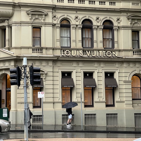 Louis Vuitton shop in Melbourne Australia Stock Photo - Alamy