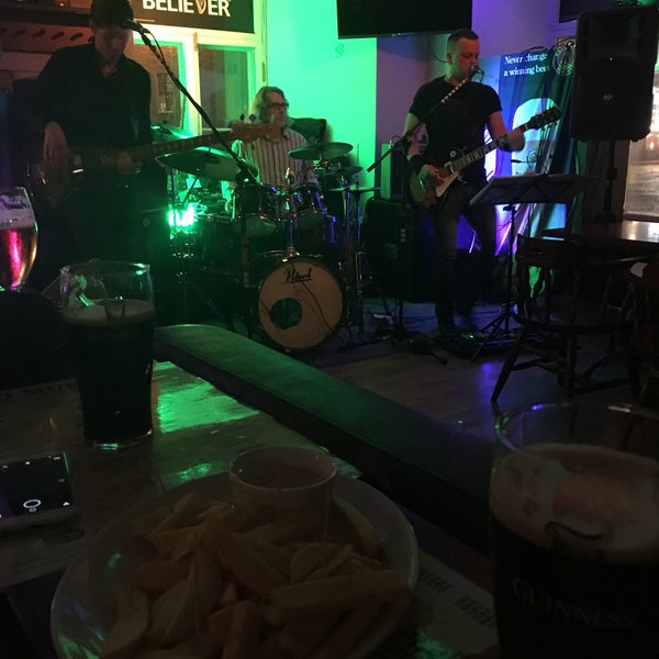 Foto tirada no(a) Mad Murphy&#39;s Irish Pub &amp; Grill por Ibrahim M. em 1/20/2017