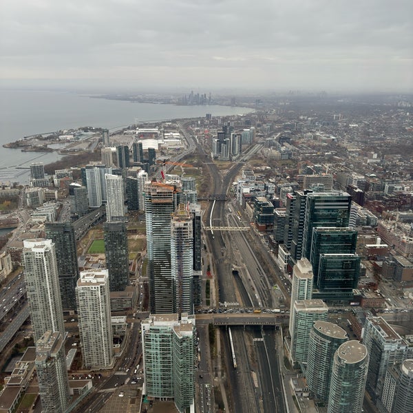 Foto diambil di CN Tower oleh Eng.Khaled ⚜. pada 3/26/2024