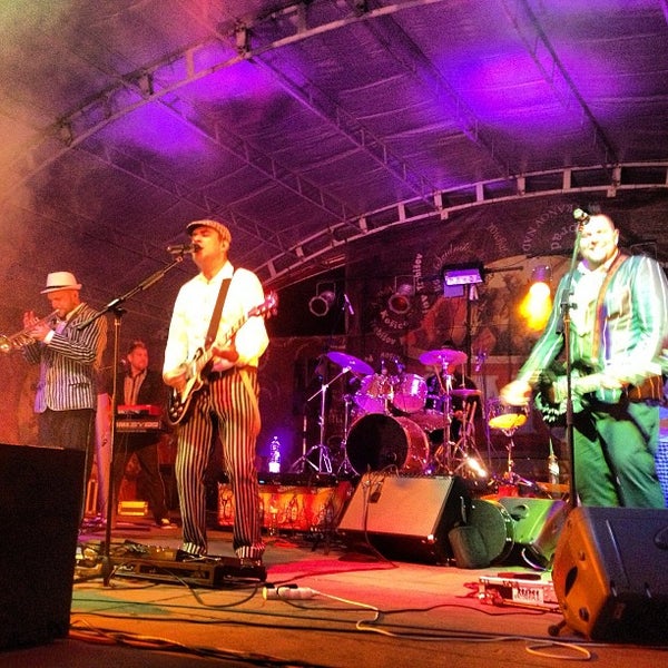 Mi fest. Фестиваль michigan wymen's. Фестиваль в санкт петербурге артстар в марте. Mi fest. Фестиваль в питере.