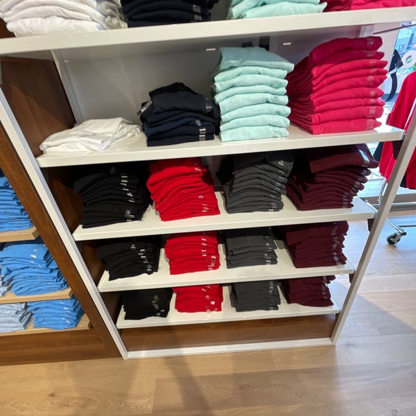tommy hilfiger harbour city