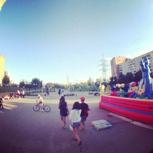 Сквер мама. Ростов на дону парки. Мама парк адрес. День вмф ростов на дону. Торговый центр парк ростов на дону на северном.