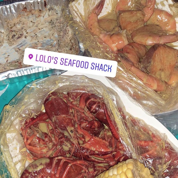 Foto tirada no(a) LoLo&#39;s Seafood Shack por Treyci em 2/16/2018