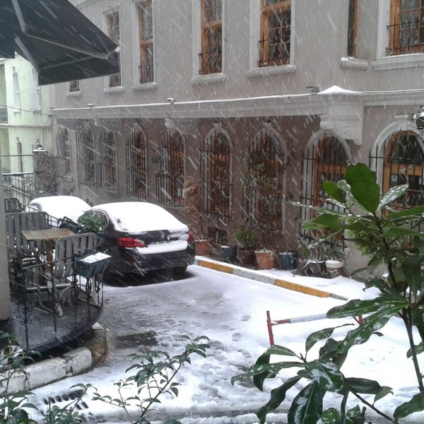 12/11/2013 tarihinde Hakan Ç.ziyaretçi tarafından Meroddi Pera Hotel'de çekilen fotoğraf