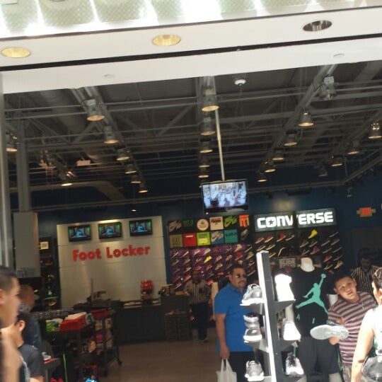 Foot Locker - 1 tip from 140 visitors